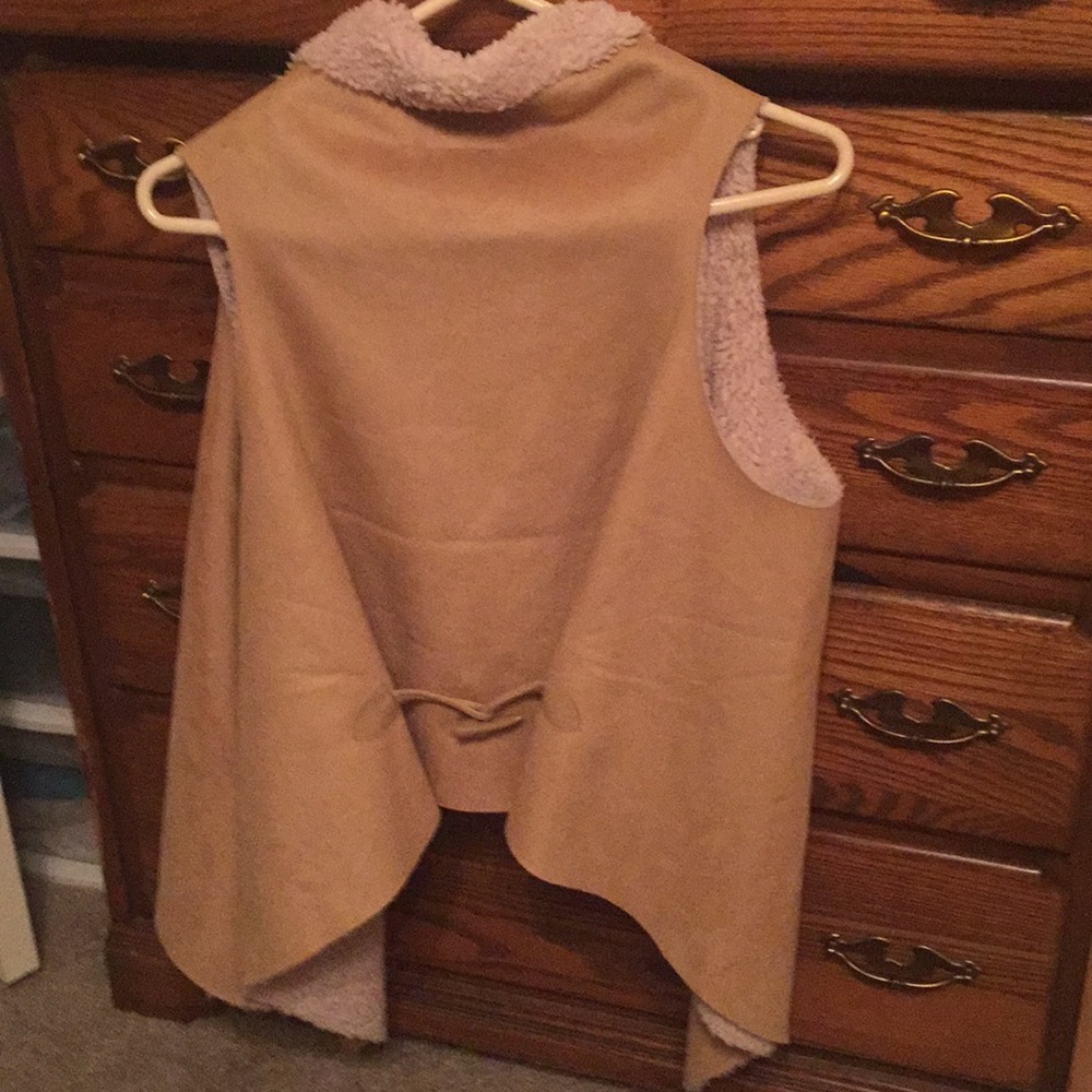 Vest - Picture 2 of 2
